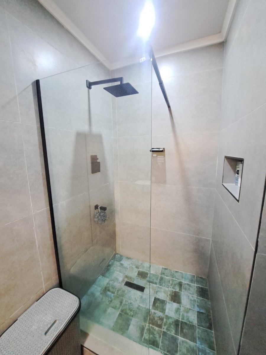 4 Bedroom Property for Sale in Lansdowne Western Cape